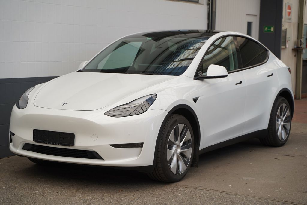 Tesla Model Y Long Range AWD