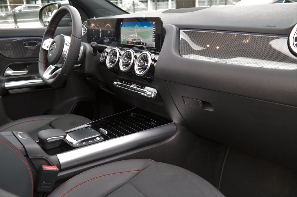 Mercedes-Benz GLA 200 GLA200 AMG