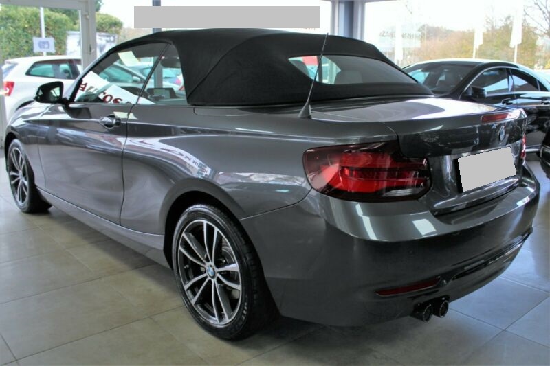 BMW 220i Sport Line